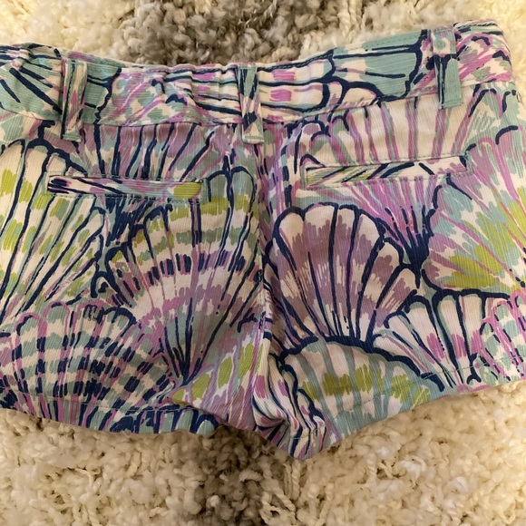 Lilly Pulitzer Girls 7 Shorts - Picture 3 of 3
